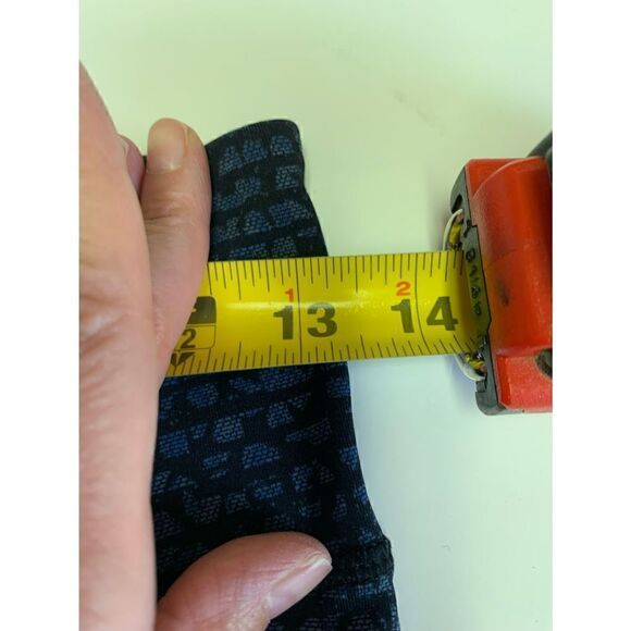 Lululemon Deep Breath Crop Size 6 - Picture 8 of 10